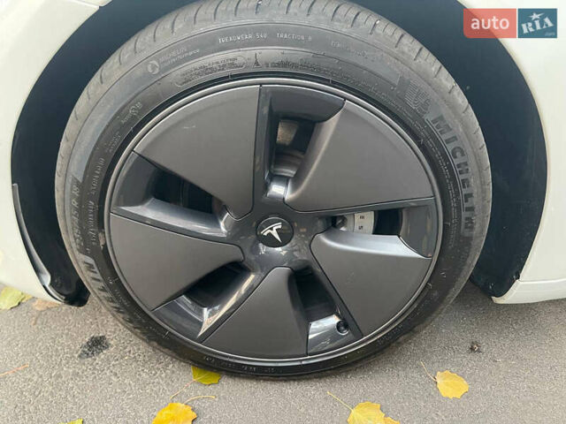 Тесла Модель 3 2021 в Днепре (Днепропетровске) на Automoto.ua Белый Тесла Модель 3, объемом двигателя 0 л и пробегом 131 тыс. км за 21500 $, фото 19 на Automoto.ua