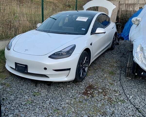 Белый Тесла Модель 3, объемом двигателя 0 л и пробегом 27 тыс. км за 19750 $, фото 10 на Automoto.ua