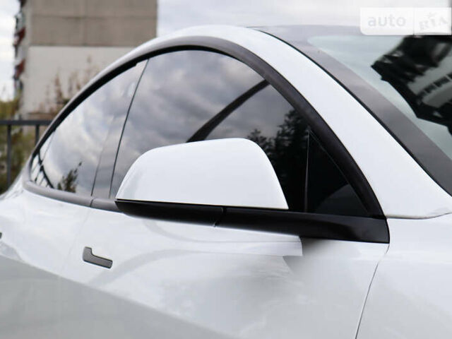 Белый Тесла Модель 3, объемом двигателя 0 л и пробегом 35 тыс. км за 21000 $, фото 46 на Automoto.ua