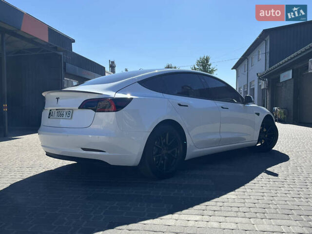 Белый Тесла Модель 3, объемом двигателя 0 л и пробегом 39 тыс. км за 23800 $, фото 15 на Automoto.ua