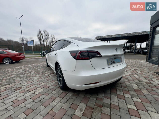 Білий Тесла Модель 3, об'ємом двигуна 0 л та пробігом 84 тис. км за 18300 $, фото 39 на Automoto.ua