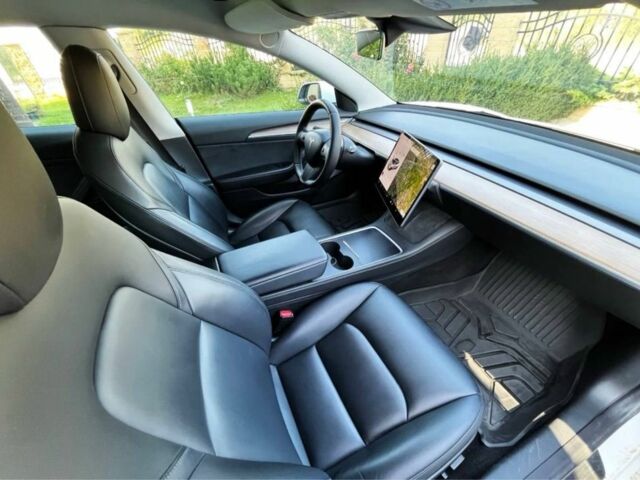 Білий Тесла Модель 3, об'ємом двигуна 0 л та пробігом 68 тис. км за 11700 $, фото 14 на Automoto.ua