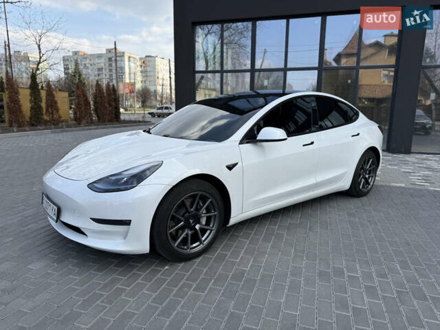 Белый Тесла Модель 3, объемом двигателя 0 л и пробегом 37 тыс. км за 19999 $, фото 12 на Automoto.ua