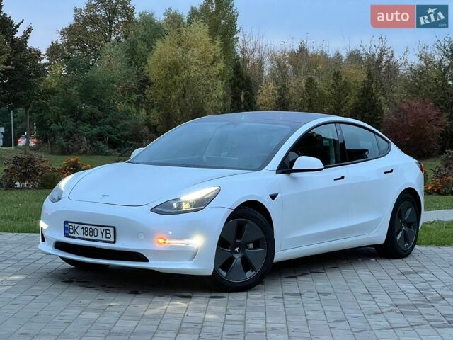 Білий Тесла Модель 3, об'ємом двигуна 0 л та пробігом 113 тис. км за 16200 $, фото 5 на Automoto.ua