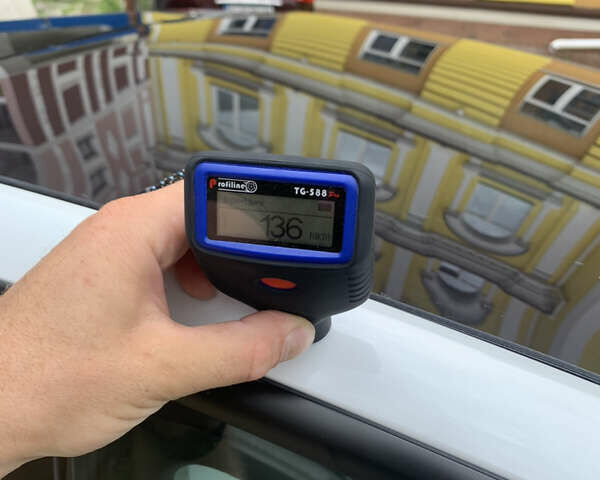 Белый Тесла Модель 3, объемом двигателя 0 л и пробегом 49 тыс. км за 18000 $, фото 35 на Automoto.ua