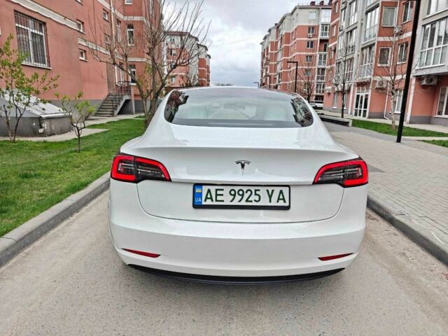 Белый Тесла Модель 3, объемом двигателя 0 л и пробегом 29 тыс. км за 493 $, фото 5 на Automoto.ua