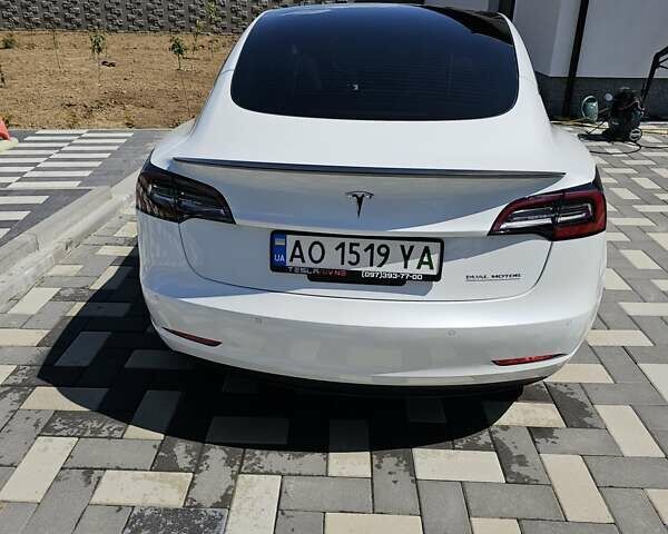Білий Тесла Модель 3, об'ємом двигуна 0 л та пробігом 51 тис. км за 35000 $, фото 1 на Automoto.ua