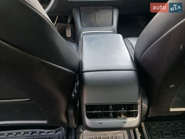 Білий Тесла Модель 3, об'ємом двигуна 0 л та пробігом 84 тис. км за 23000 $, фото 11 на Automoto.ua