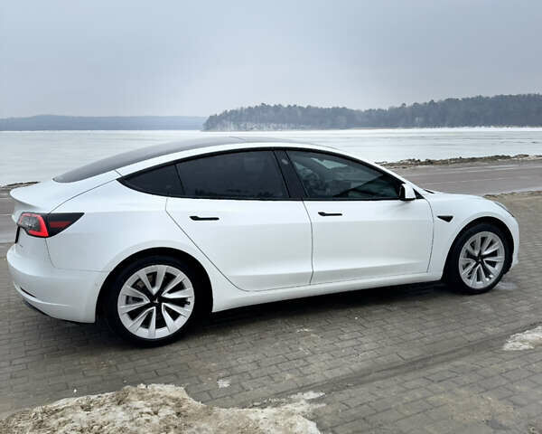 Білий Тесла Модель 3, об'ємом двигуна 0 л та пробігом 115 тис. км за 19999 $, фото 34 на Automoto.ua