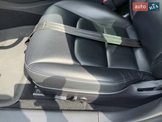 Білий Тесла Модель 3, об'ємом двигуна 0 л та пробігом 49 тис. км за 35000 $, фото 7 на Automoto.ua
