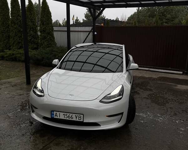 Білий Тесла Модель 3, об'ємом двигуна 0 л та пробігом 91 тис. км за 18000 $, фото 2 на Automoto.ua