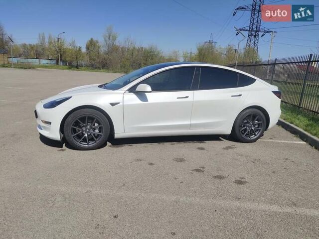 Білий Тесла Модель 3, об'ємом двигуна 0 л та пробігом 86 тис. км за 19500 $, фото 1 на Automoto.ua