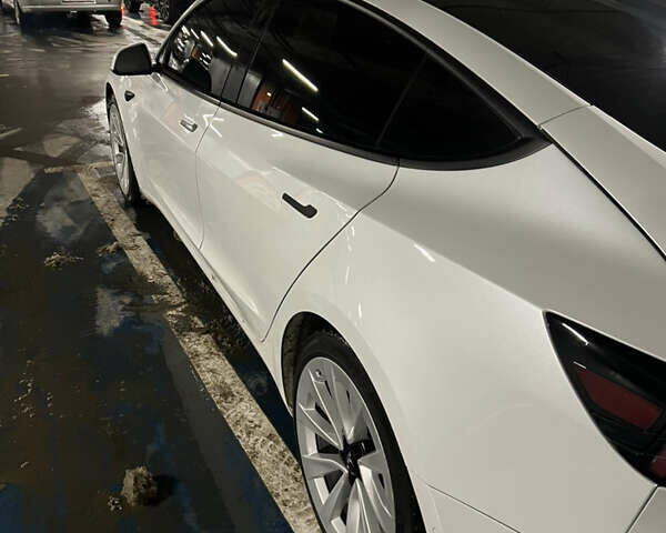 Білий Тесла Модель 3, об'ємом двигуна 0 л та пробігом 181 тис. км за 19000 $, фото 21 на Automoto.ua