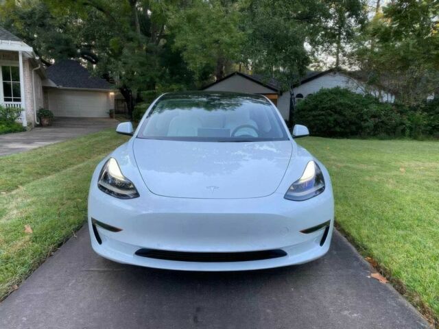 Білий Тесла Модель 3, об'ємом двигуна 0 л та пробігом 24 тис. км за 11900 $, фото 1 на Automoto.ua