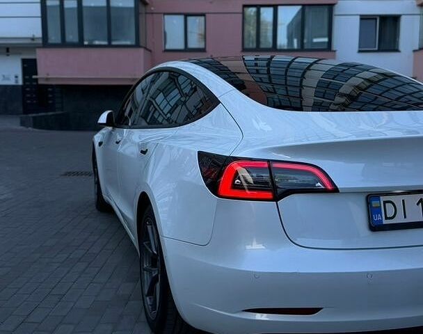 Білий Тесла Модель 3, об'ємом двигуна 0 л та пробігом 133 тис. км за 19400 $, фото 17 на Automoto.ua