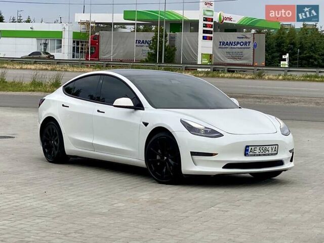 Білий Тесла Модель 3, об'ємом двигуна 0 л та пробігом 91 тис. км за 18500 $, фото 25 на Automoto.ua