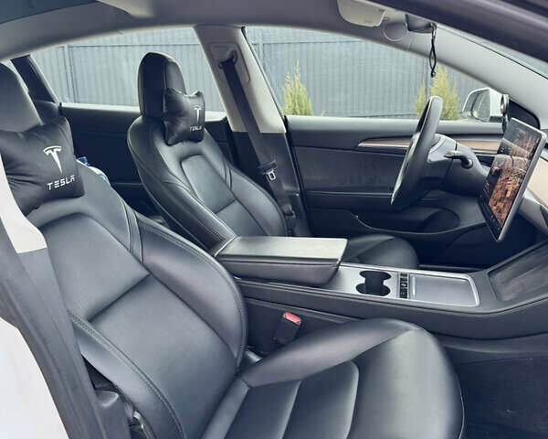 Белый Тесла Модель 3, объемом двигателя 0 л и пробегом 230 тыс. км за 18300 $, фото 11 на Automoto.ua