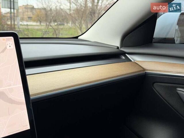 Белый Тесла Модель 3, объемом двигателя 0 л и пробегом 87 тыс. км за 20900 $, фото 51 на Automoto.ua