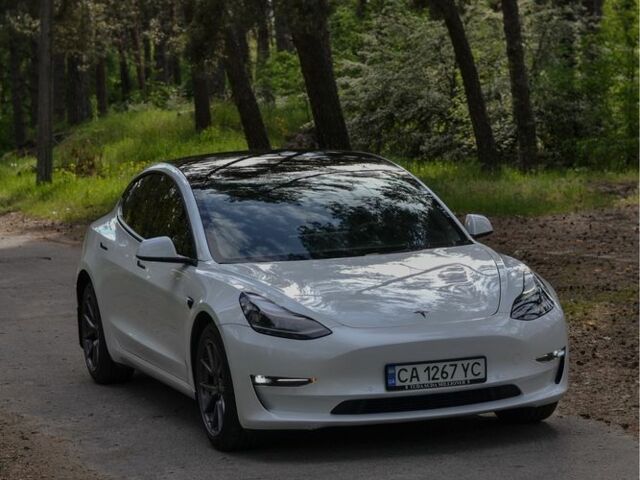Білий Тесла Модель 3, об'ємом двигуна 0 л та пробігом 98 тис. км за 22050 $, фото 9 на Automoto.ua