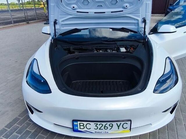 Білий Тесла Модель 3, об'ємом двигуна 0 л та пробігом 66 тис. км за 14900 $, фото 23 на Automoto.ua