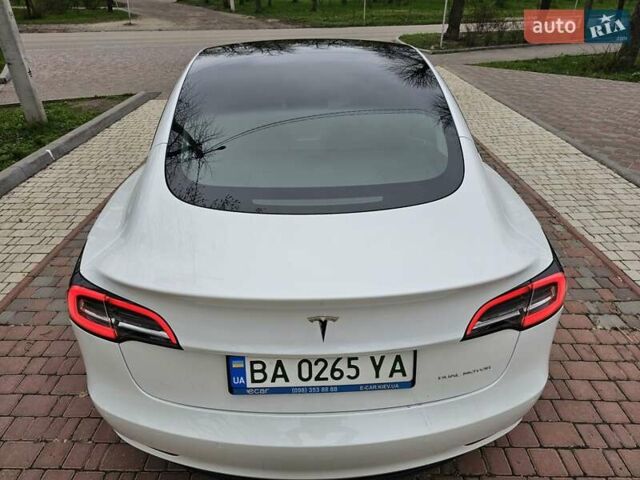 Білий Тесла Модель 3, об'ємом двигуна 0 л та пробігом 25 тис. км за 29000 $, фото 22 на Automoto.ua
