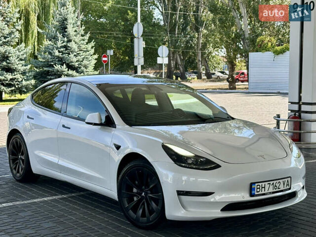 Тесла Модель 3 2021 у Одесі на Automoto.ua Білий Тесла Модель 3, об'ємом двигуна 0 л та пробігом 98 тис. км за 17800 $, фото 9 на Automoto.ua