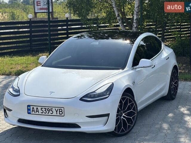 Білий Тесла Модель 3, об'ємом двигуна 0 л та пробігом 120 тис. км за 13900 $, фото 1 на Automoto.ua