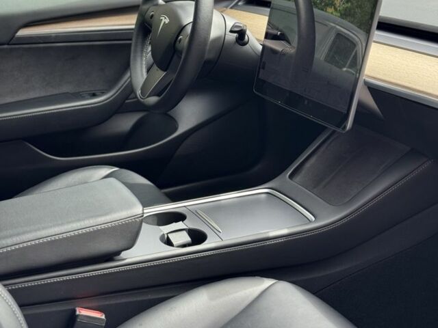 Белый Тесла Модель 3, объемом двигателя 0 л и пробегом 217 тыс. км за 15000 $, фото 23 на Automoto.ua