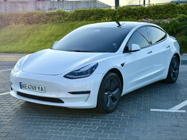Белый Тесла Модель 3, объемом двигателя 0 л и пробегом 188 тыс. км за 16999 $, фото 3 на Automoto.ua