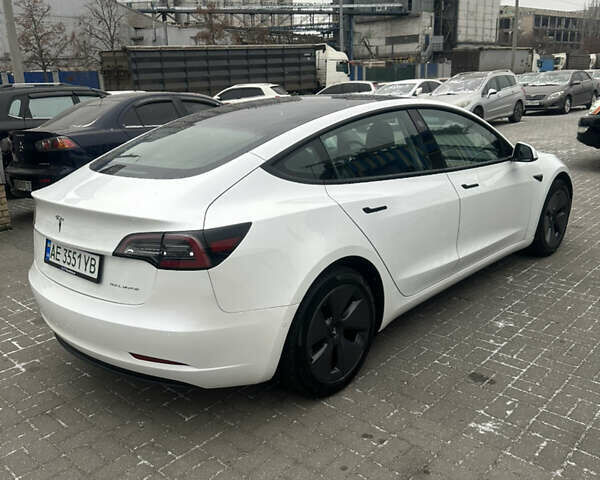 Белый Тесла Модель 3, объемом двигателя 0 л и пробегом 42 тыс. км за 22200 $, фото 3 на Automoto.ua