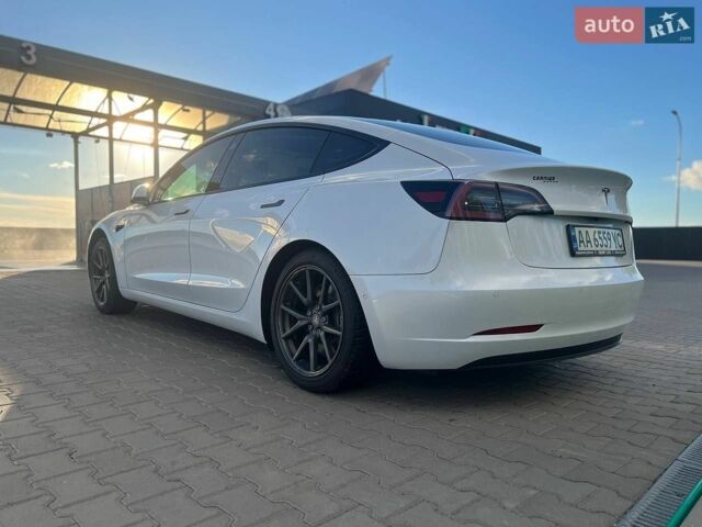 Белый Тесла Модель 3, объемом двигателя 0 л и пробегом 129 тыс. км за 17900 $, фото 15 на Automoto.ua