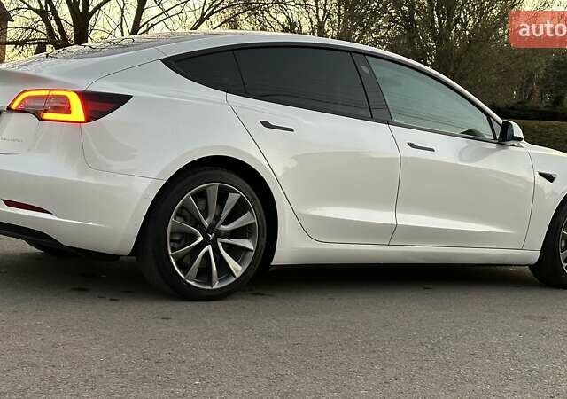 Білий Тесла Модель 3, об'ємом двигуна 0 л та пробігом 35 тис. км за 21999 $, фото 16 на Automoto.ua
