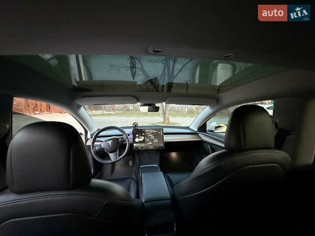 Білий Тесла Модель 3, об'ємом двигуна 0 л та пробігом 76 тис. км за 21500 $, фото 15 на Automoto.ua