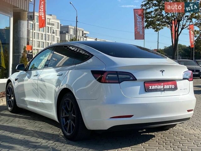 Белый Тесла Модель 3, объемом двигателя 0 л и пробегом 28 тыс. км за 21000 $, фото 6 на Automoto.ua