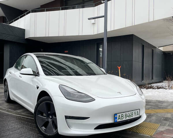 Белый Тесла Модель 3, объемом двигателя 0 л и пробегом 145 тыс. км за 20500 $, фото 4 на Automoto.ua