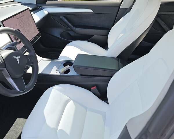 Белый Тесла Модель 3, объемом двигателя 0 л и пробегом 51 тыс. км за 37000 $, фото 17 на Automoto.ua