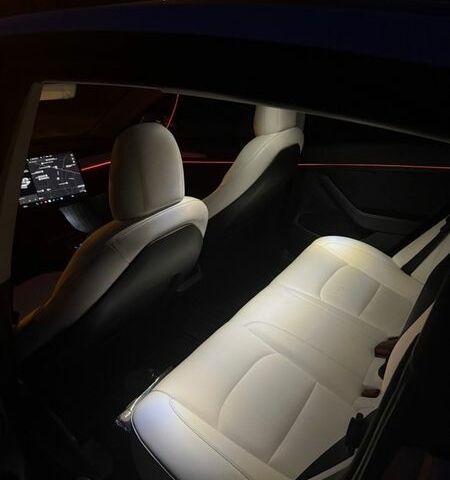 Білий Тесла Модель 3, об'ємом двигуна 0 л та пробігом 107 тис. км за 19800 $, фото 22 на Automoto.ua