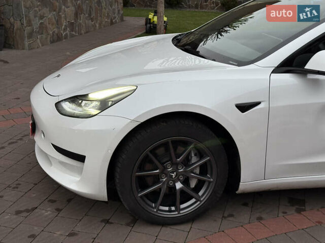 Білий Тесла Модель 3, об'ємом двигуна 0 л та пробігом 166 тис. км за 14900 $, фото 15 на Automoto.ua