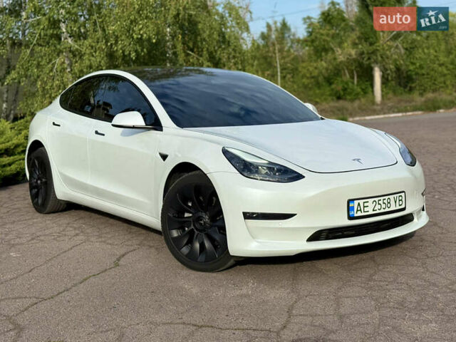 Белый Тесла Модель 3, объемом двигателя 0 л и пробегом 67 тыс. км за 22000 $, фото 11 на Automoto.ua
