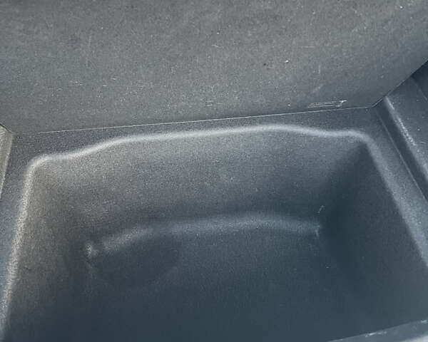 Білий Тесла Модель 3, об'ємом двигуна 0 л та пробігом 57 тис. км за 23000 $, фото 13 на Automoto.ua