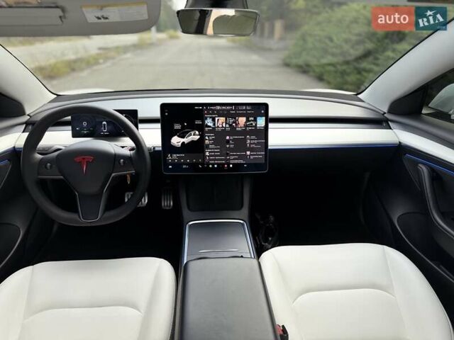 Тесла Модель 3 2021 у Малине на Automoto.ua Білий Тесла Модель 3, об'ємом двигуна 0 л та пробігом 75 тис. км за 24000 $, фото 20 на Automoto.ua