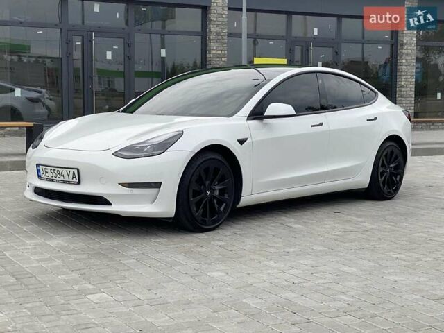 Білий Тесла Модель 3, об'ємом двигуна 0 л та пробігом 91 тис. км за 18500 $, фото 13 на Automoto.ua