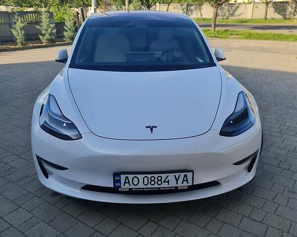 Білий Тесла Модель 3, об'ємом двигуна 0 л та пробігом 57 тис. км за 21900 $, фото 5 на Automoto.ua