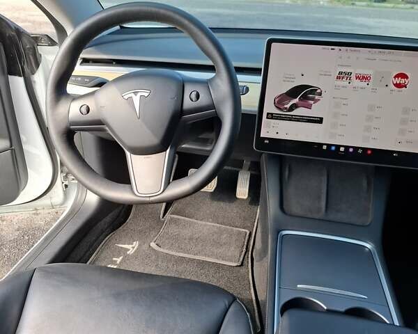 Белый Тесла Модель 3, объемом двигателя 0 л и пробегом 105 тыс. км за 20800 $, фото 12 на Automoto.ua