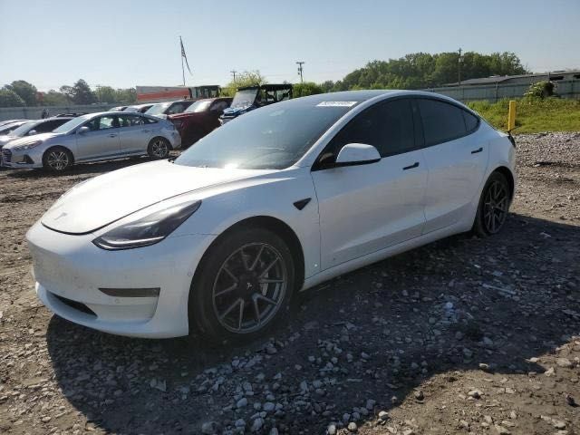 Білий Тесла Модель 3, об'ємом двигуна 0 л та пробігом 119 тис. км за 13800 $, фото 6 на Automoto.ua