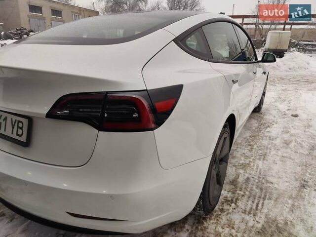 Белый Тесла Модель 3, объемом двигателя 0 л и пробегом 39 тыс. км за 18100 $, фото 7 на Automoto.ua