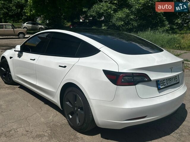 Белый Тесла Модель 3, объемом двигателя 0 л и пробегом 59 тыс. км за 20900 $, фото 4 на Automoto.ua