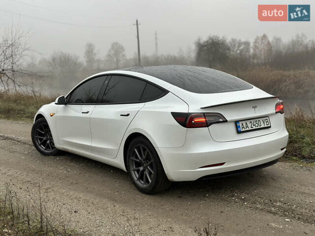 Білий Тесла Модель 3, об'ємом двигуна 0 л та пробігом 46 тис. км за 19999 $, фото 11 на Automoto.ua