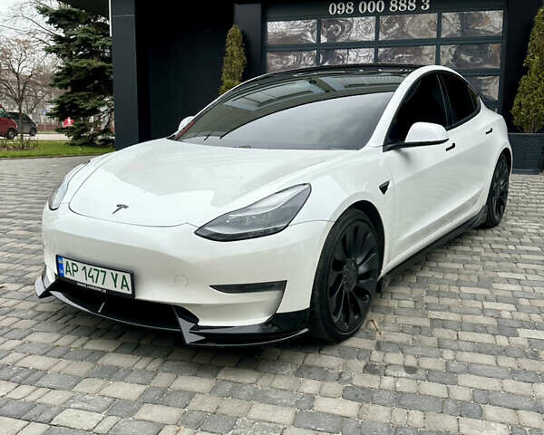 Білий Тесла Модель 3, об'ємом двигуна 0 л та пробігом 67 тис. км за 32500 $, фото 2 на Automoto.ua