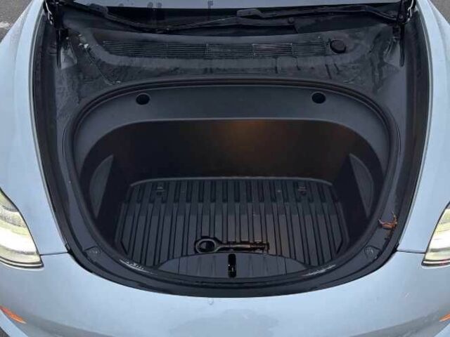 Білий Тесла Модель 3, об'ємом двигуна 0 л та пробігом 60 тис. км за 368 $, фото 9 на Automoto.ua